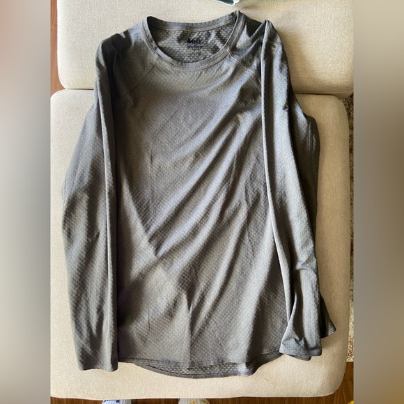 REI Tops - REI hiking top